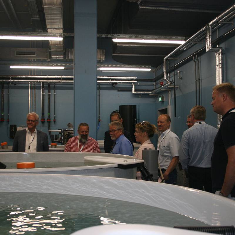 Menschengruppe beim Ausflug ins Thuenen Institut