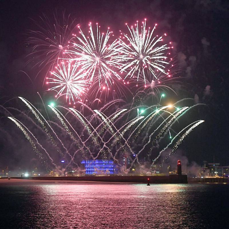 Feuerwerk über Bremerhaven